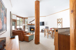 Blackcomb Greens 06 | Spacious Townhome, Shared Hot Tub, Near Shuttle & X-Country Skiing